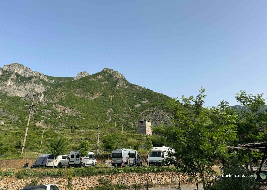 camping Komani — foto
