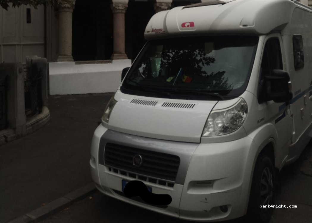 (030167) București - 33 Strada Sfinții Apostoli — foto