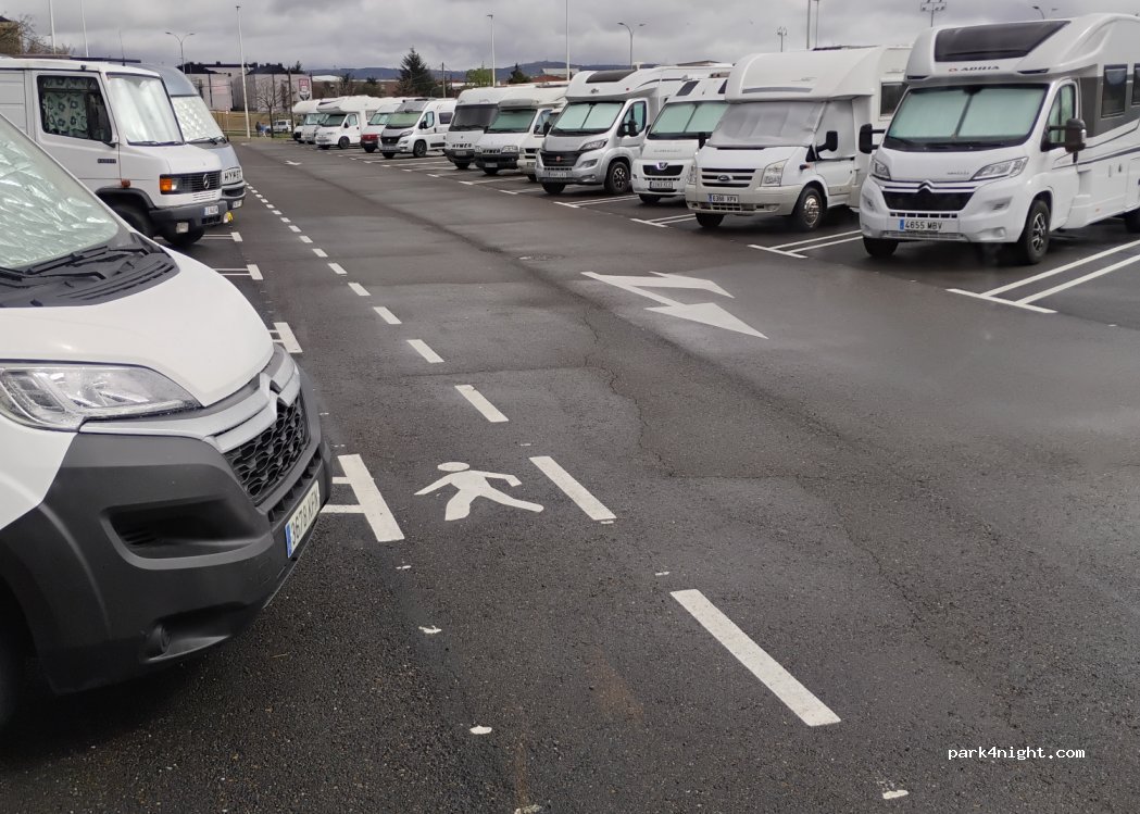 Parking de Caravanas y Autocaravanas Palomera — foto 4