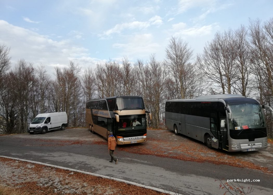 (81258) Cetinje - Unnamed Road — foto