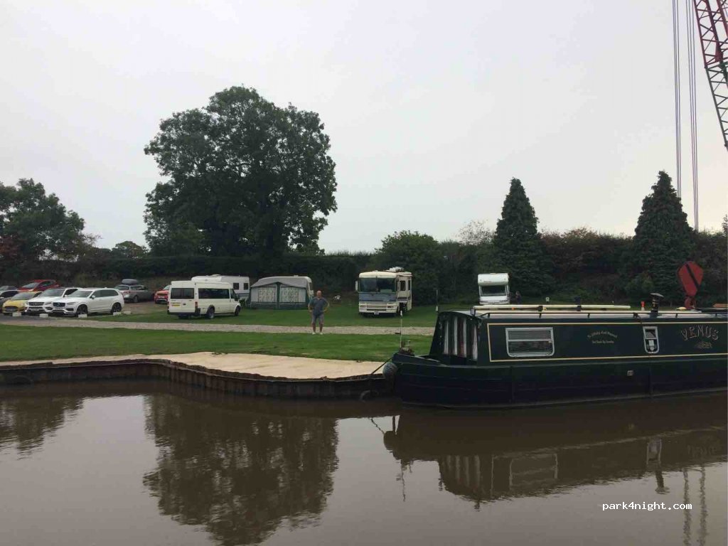 Whitchurch Marina Caravan Park — foto