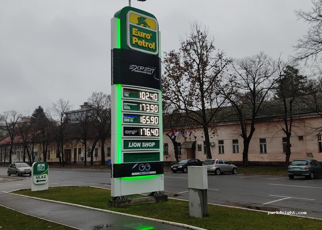 (24300) Bačka Topola - 35 100 — foto
