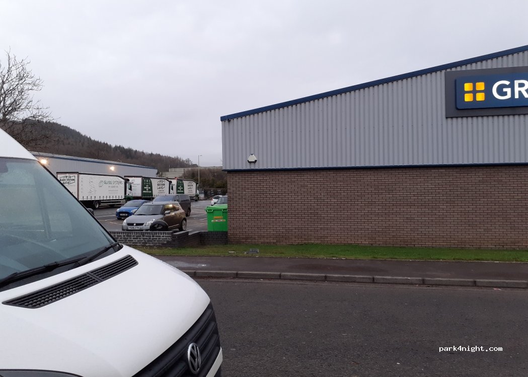 (CF72 9HG) Pontyclun - Coedcae Ln — foto