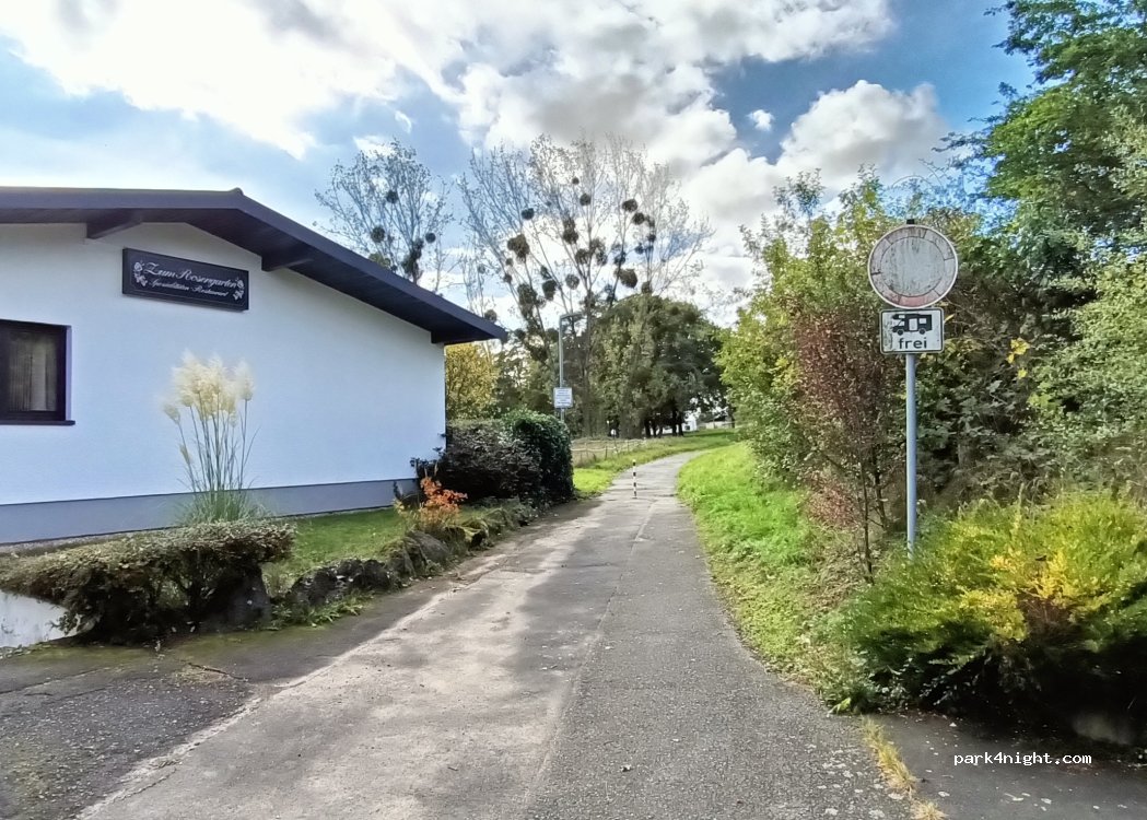 (35075) Gladenbach - 45-47 Hoherainstraße — foto 2