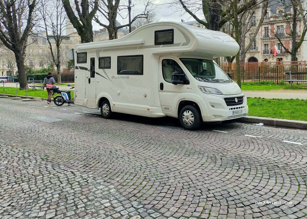 (75116) Paris - 8 Place des États-Unis — foto