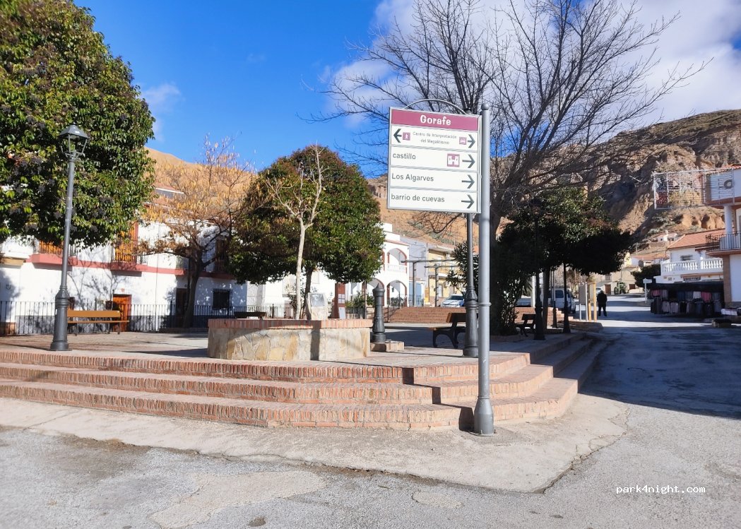 (18890) Gorafe - n4 Plaza de la Constitución — foto 2