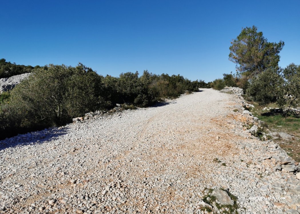 (22242) Jezera - Unnamed Road — foto 2