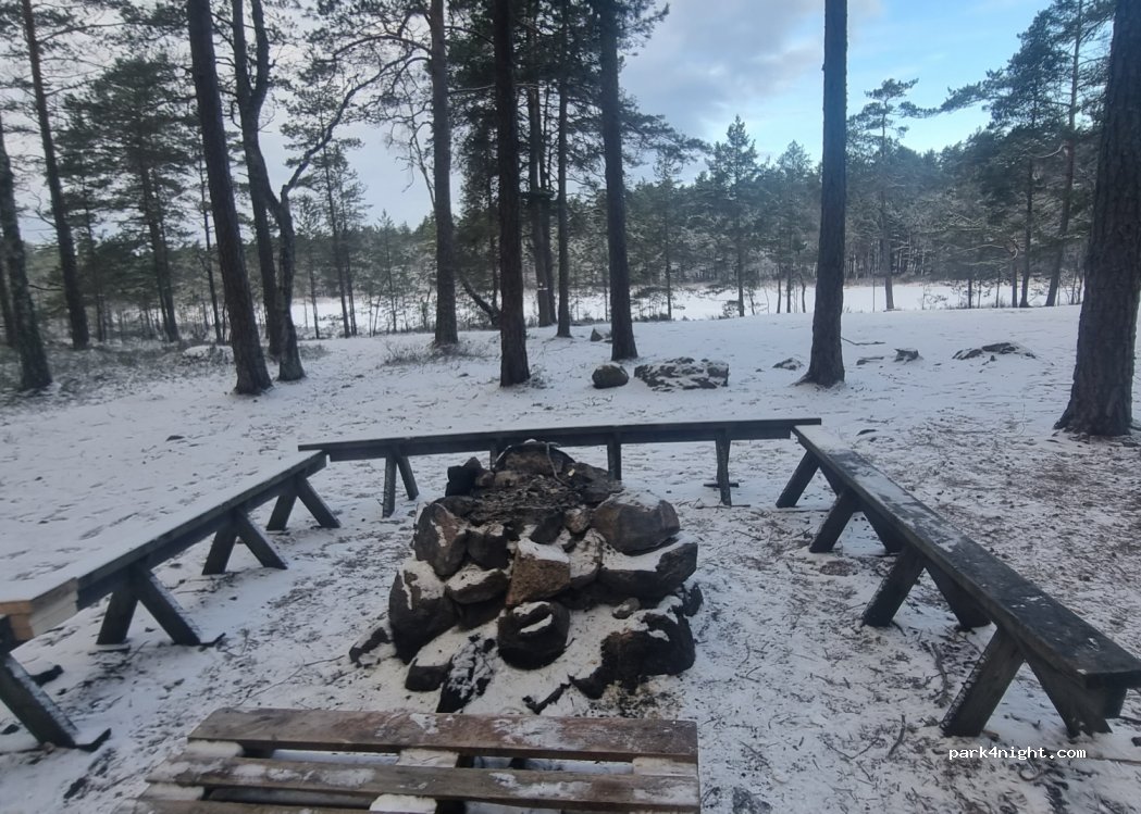 (153 95) Södertälje - — foto