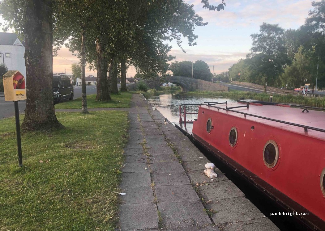 (R35 Y7P1) Tullamore - Saint Brigid's Place — foto