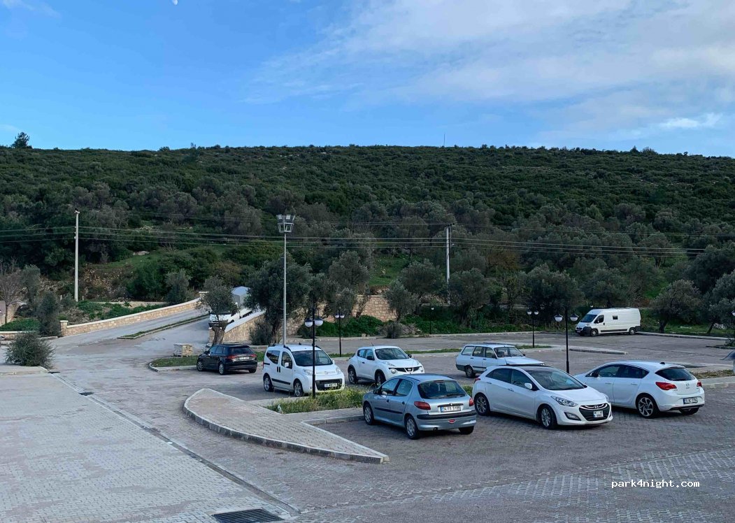 (35434) Urla/İzmir - 13 Özbek Caddesi — foto