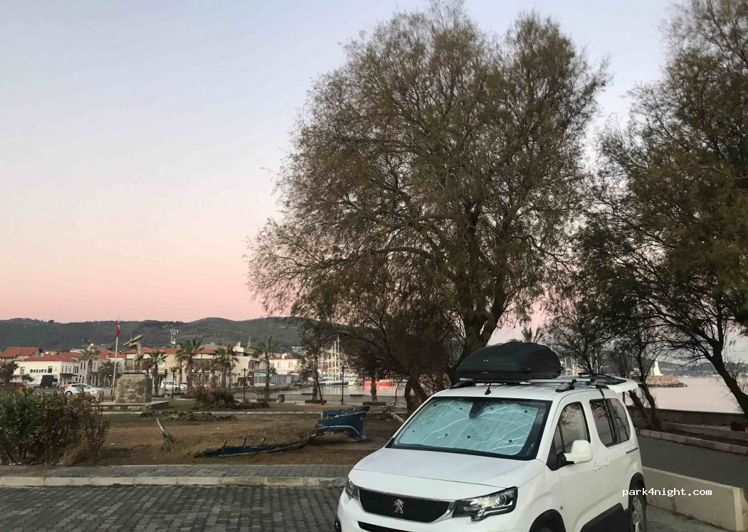 (35430) İzmir - 322 Fevzi Çakmak Caddesi — foto