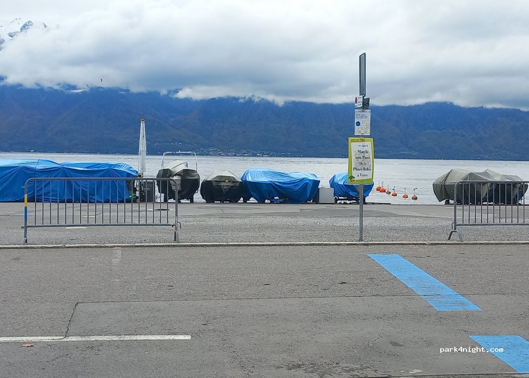 (1800) Vevey - 19 Grande Place — foto