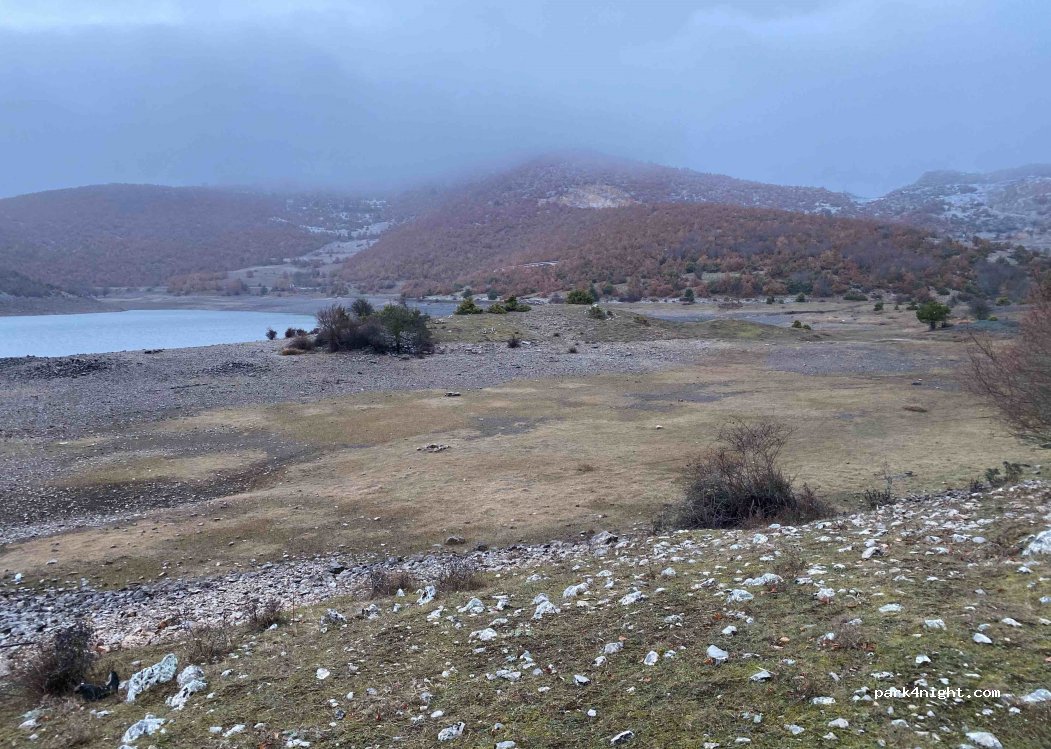 () Ujëbardhë - Unnamed Road — foto