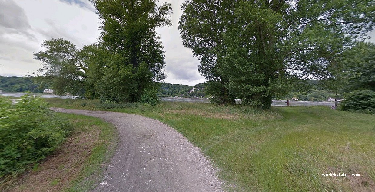 (76113) Saint-Pierre-de-Manneville - 1 Chemin de Halage — foto