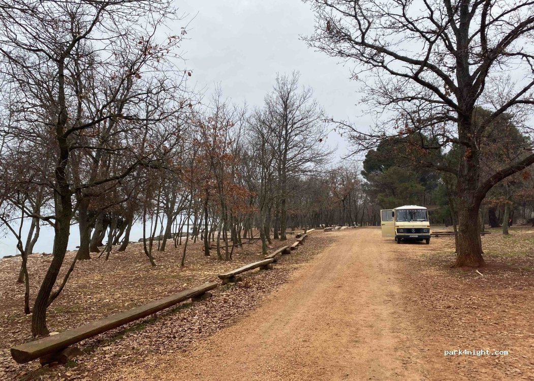 (52440) Črvar - Unnamed Road — foto 3