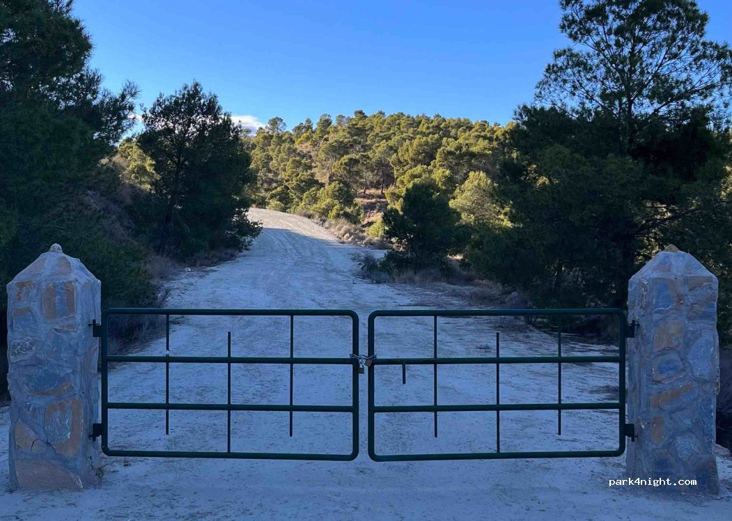 (30848) Los Zancarrones - Unnamed Road — foto