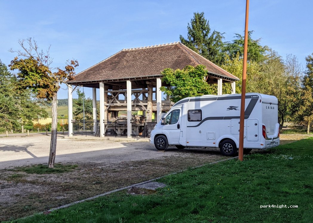 (89800) Chablis - 23-27 Route d'Auxerre — foto 4