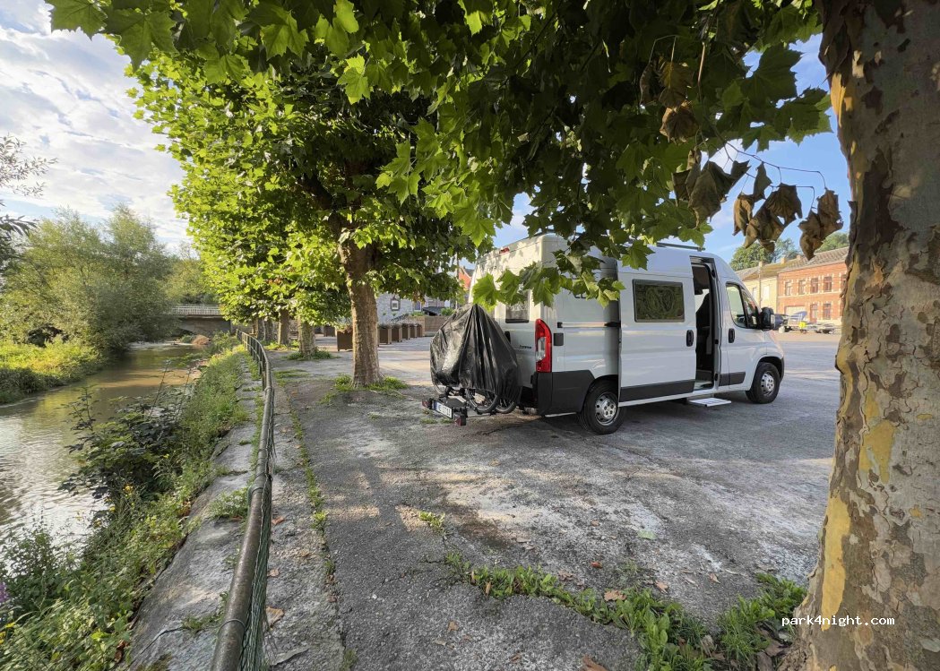 (4520) Wanze - Place Jules Galloy — foto 5