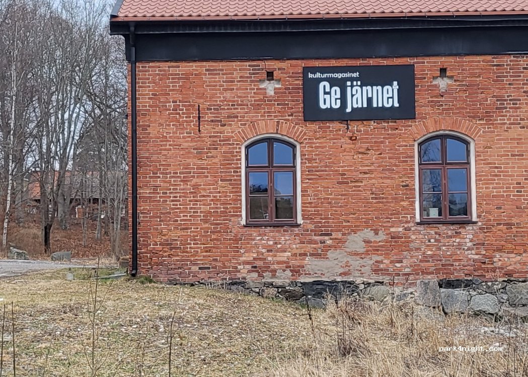 (155 32) Nykvarn - 8 Allévägen — foto