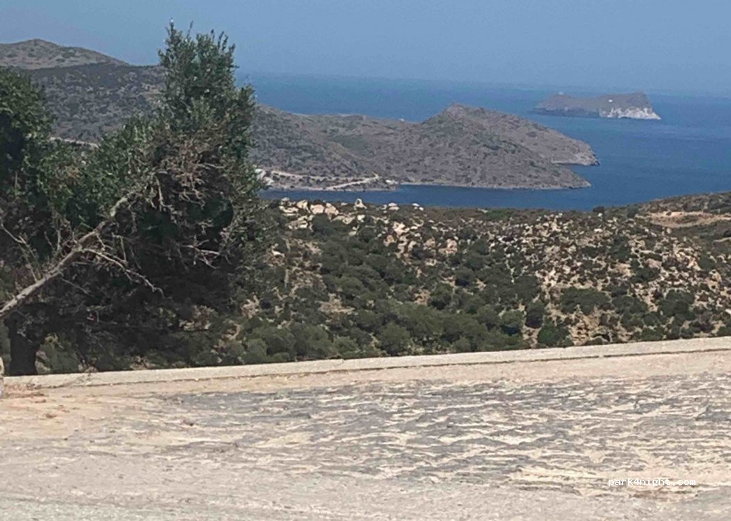 (848 00) Milos - Unnamed Road — foto 2