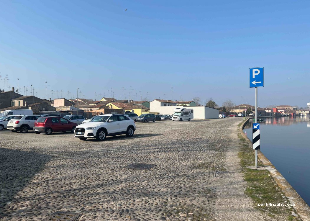 (44022) Comacchio - 16 Via Monsignore Luigi Maria Carli — foto 2