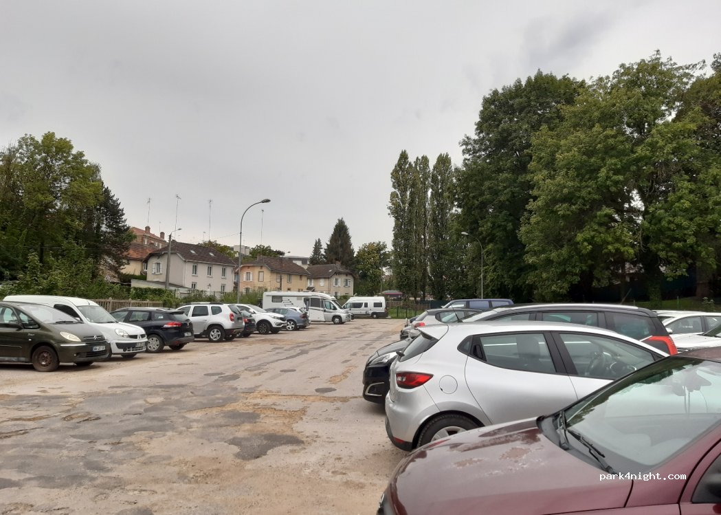 (08000) Charleville-Mézières - 1 Rue de Nouzonville — foto