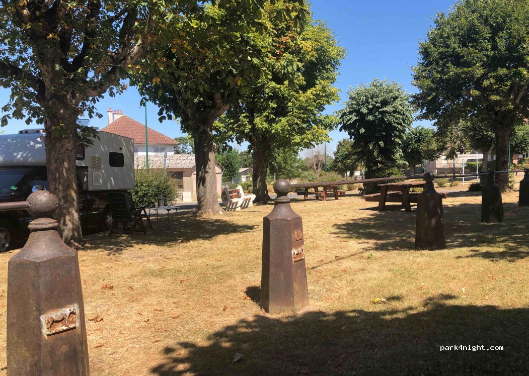 (03240) Cressanges - 1 Route de Souvigny — foto 3