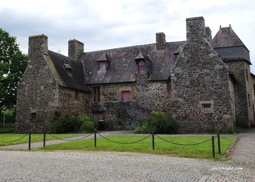 (35120) Dol-de-Bretagne - 878A Rue de Rennes — foto
