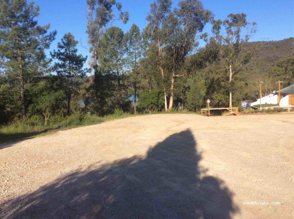 (83440) Tanneron - Route du Lac — foto 3