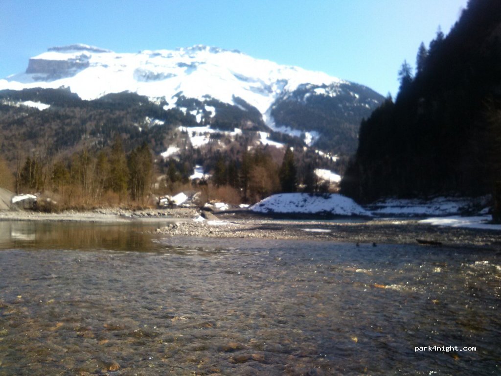 (74740) Sixt-Fer-à-Cheval - D907 — foto 2