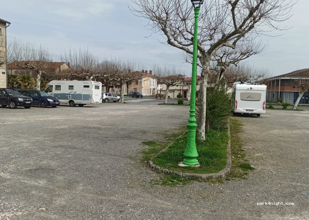 (31350) Boulogne-sur-Gesse - 718 Avenue Charles Suran — foto