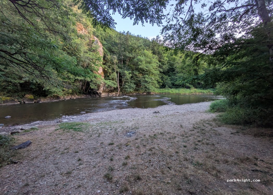 (03450) Chouvigny - Unnamed Road — foto 2