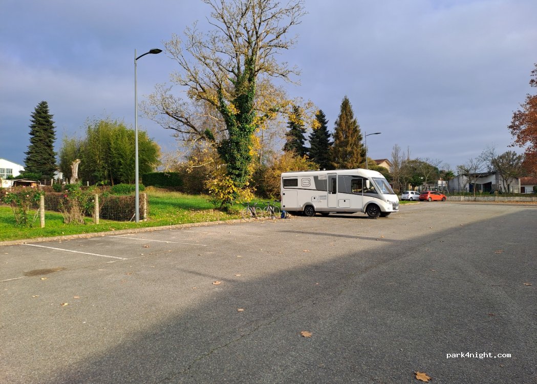 (40320) Geaune - 2 Chemin de la Piscine — foto
