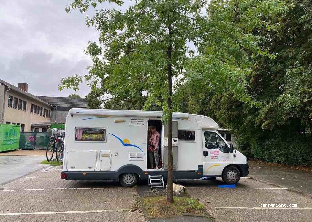 (51379) Leverkusen - 40 Wiembachallee — foto