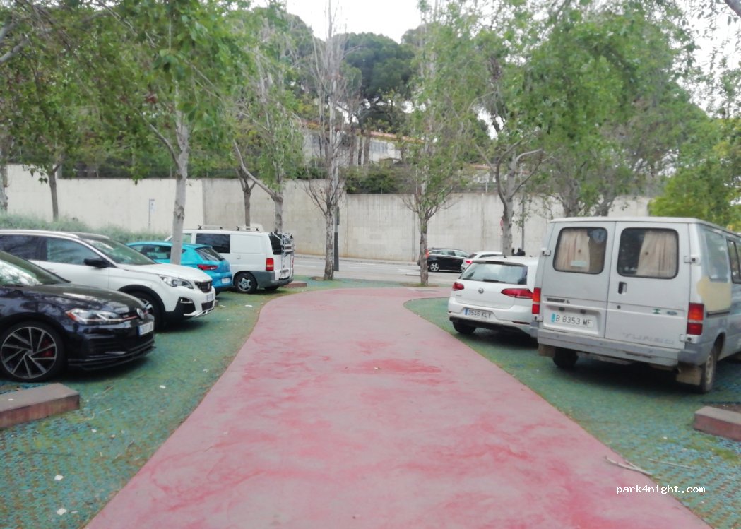 (08017) Barcelona - 21X Carrer de Gaspar Cassadó — foto