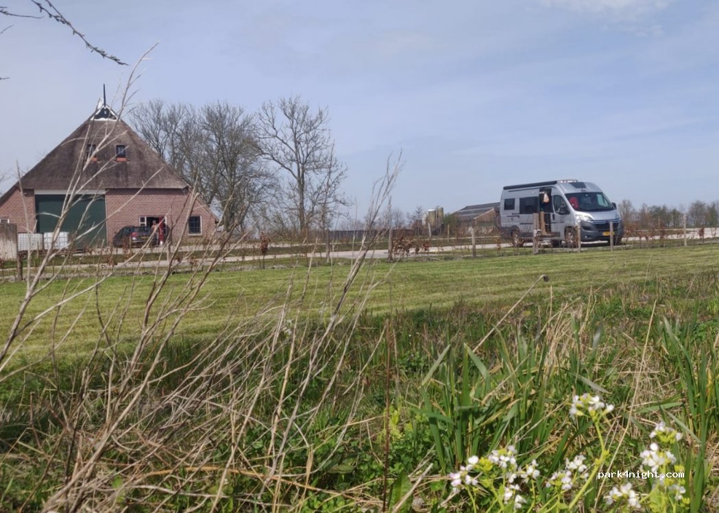 Camperplaats Ezumazijl — foto 2