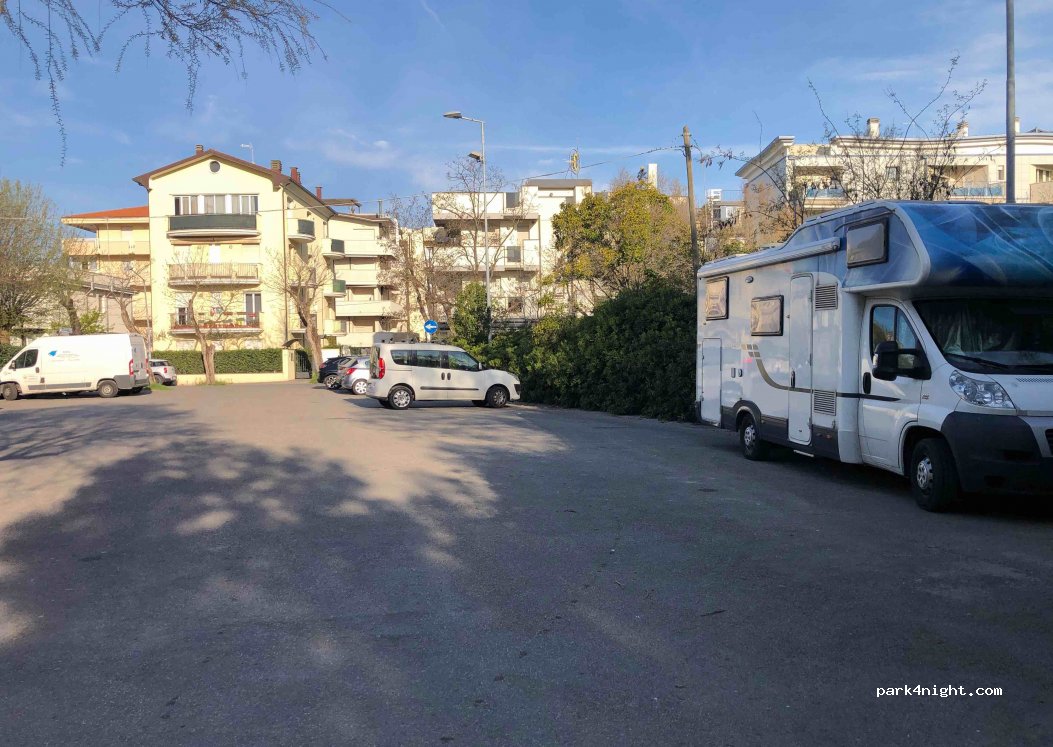 (47921) Rimini - 14 Via G. dalle Bande Nere — foto 2