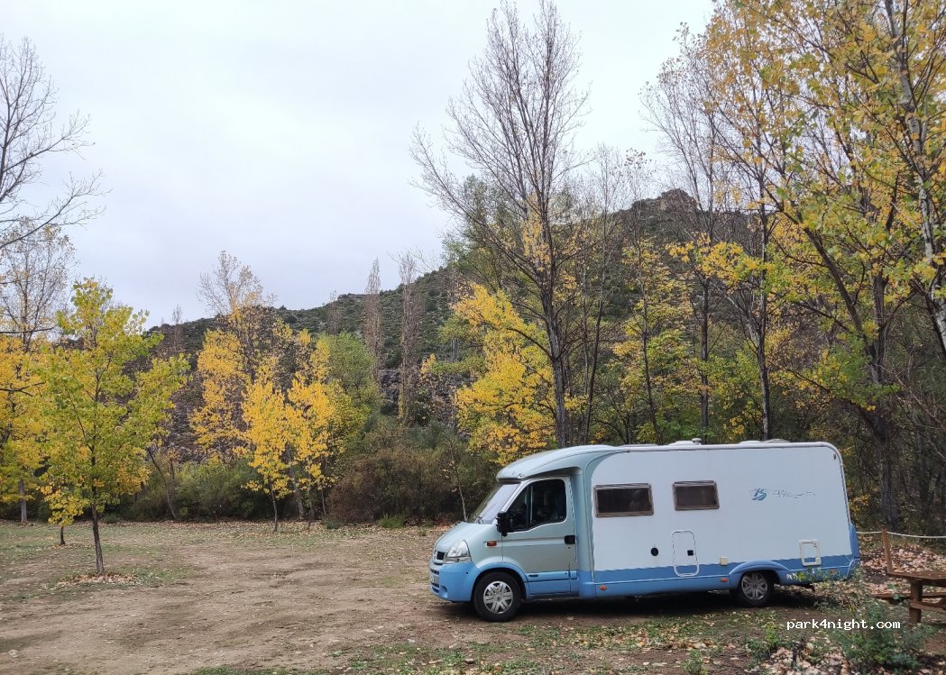 (44134) El Cuervo, Aragon - Unnamed Road — foto