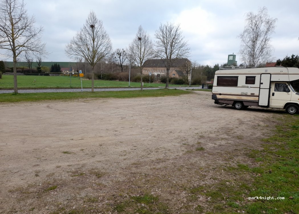 (07586) Caaschwitz - 3 Allee — foto 2