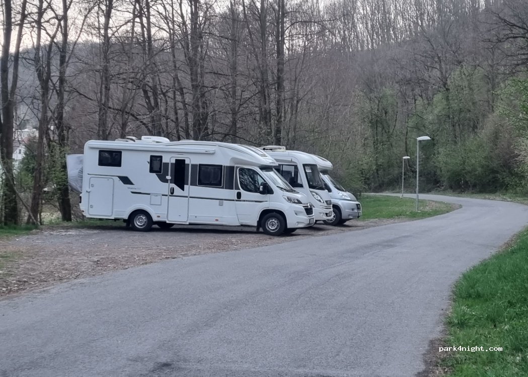 (962 02) Vígľaš - Za zámkom — foto