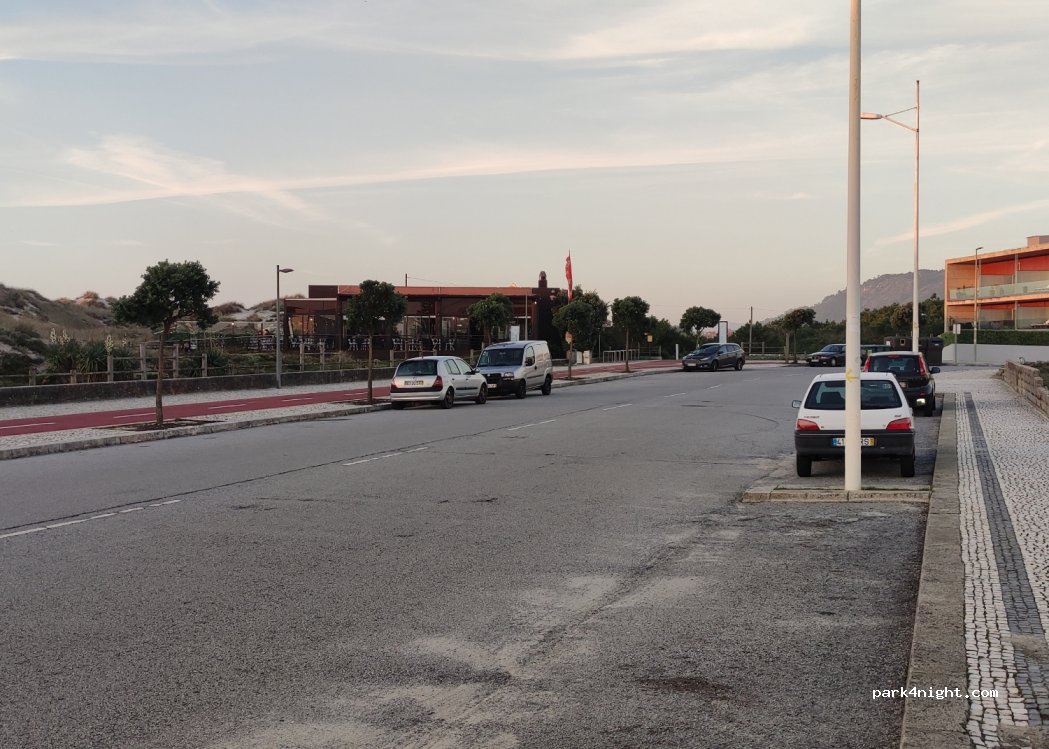 (4740) Esposende - 49 Avenida de Banhos — foto