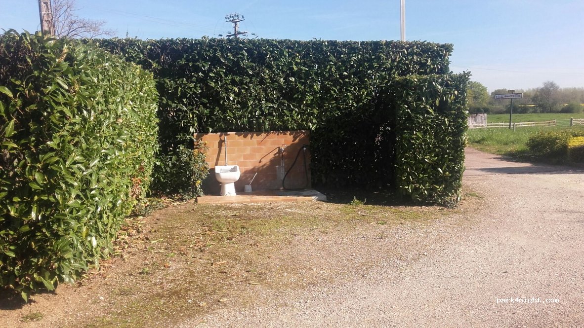 (45630) Beaulieu-sur-Loire - D926 — foto