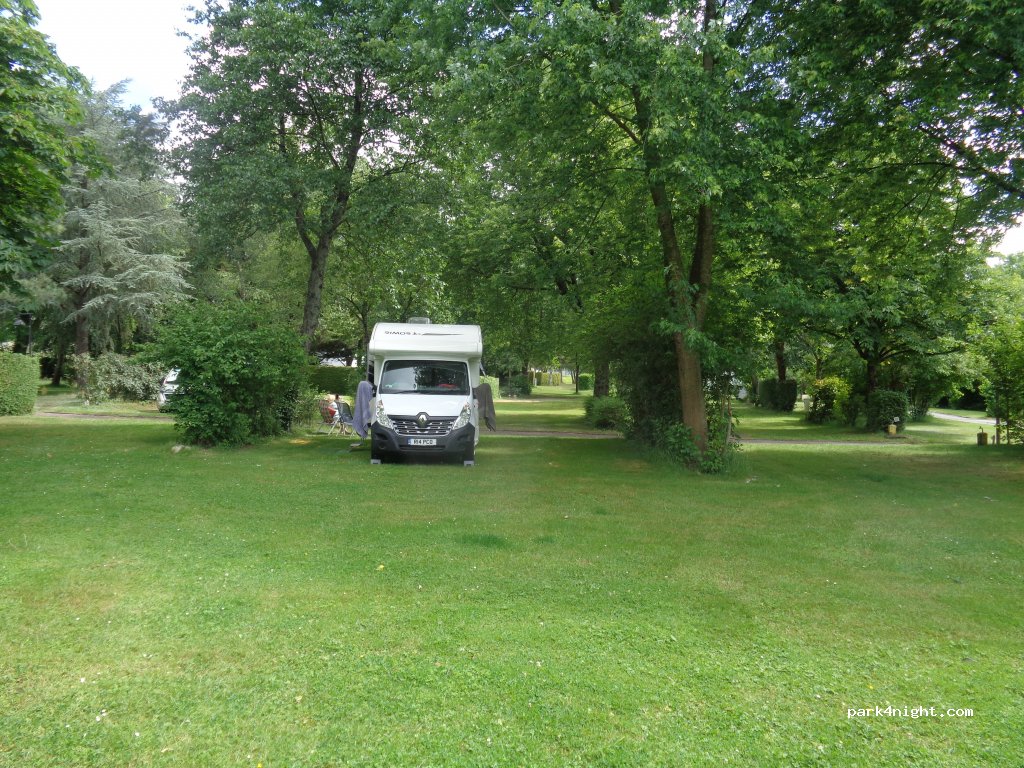 Camping municipal de Paron — foto 2