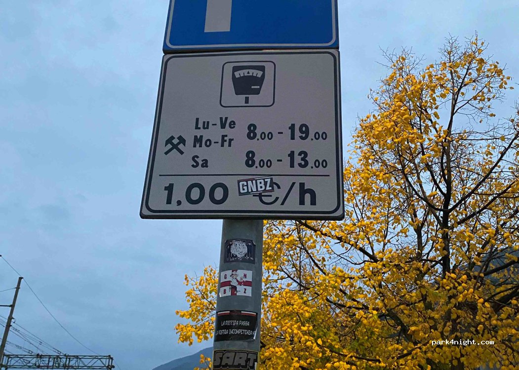(39100) Bozen - 19 Hildegard - Straub - Straße — foto 3