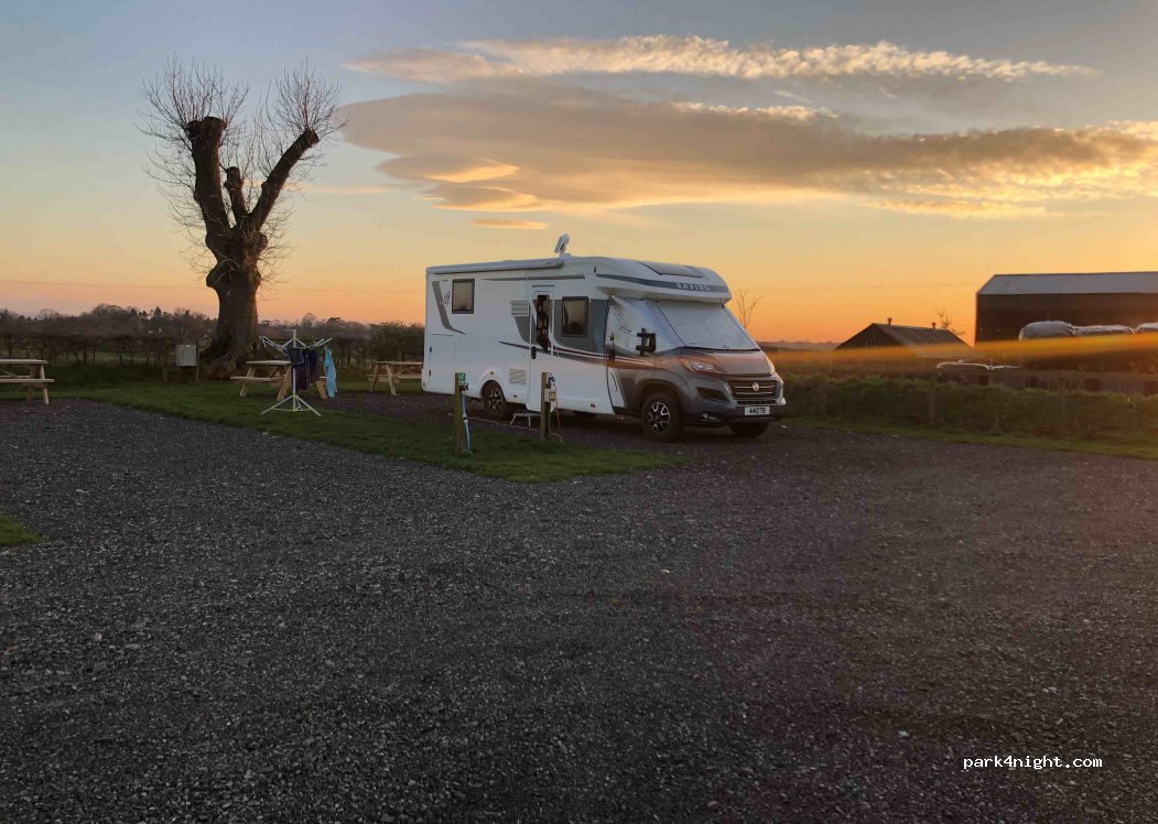 West Brightenflatt Caravan Site — foto