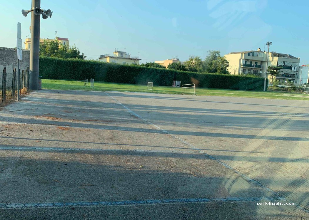 (80045) Pompei - 1 Piazza Bartolo Longo — foto 3