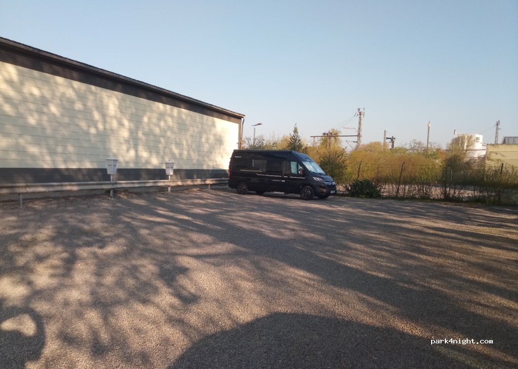 Parkplatz Hotel-Restaurant Garre — foto