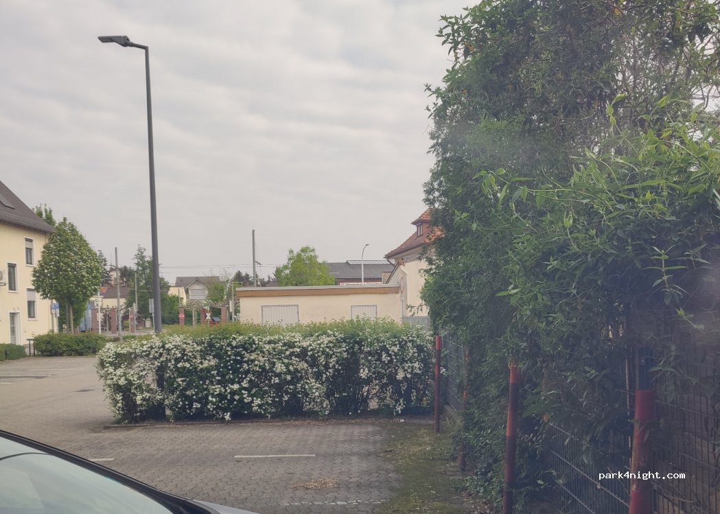 (64347) Griesheim - 75 Wilhelm-Leuschner-Straße — foto