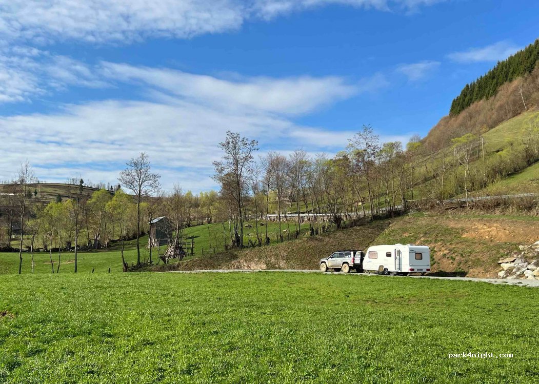Visit Rodna Veche Camping — foto 3