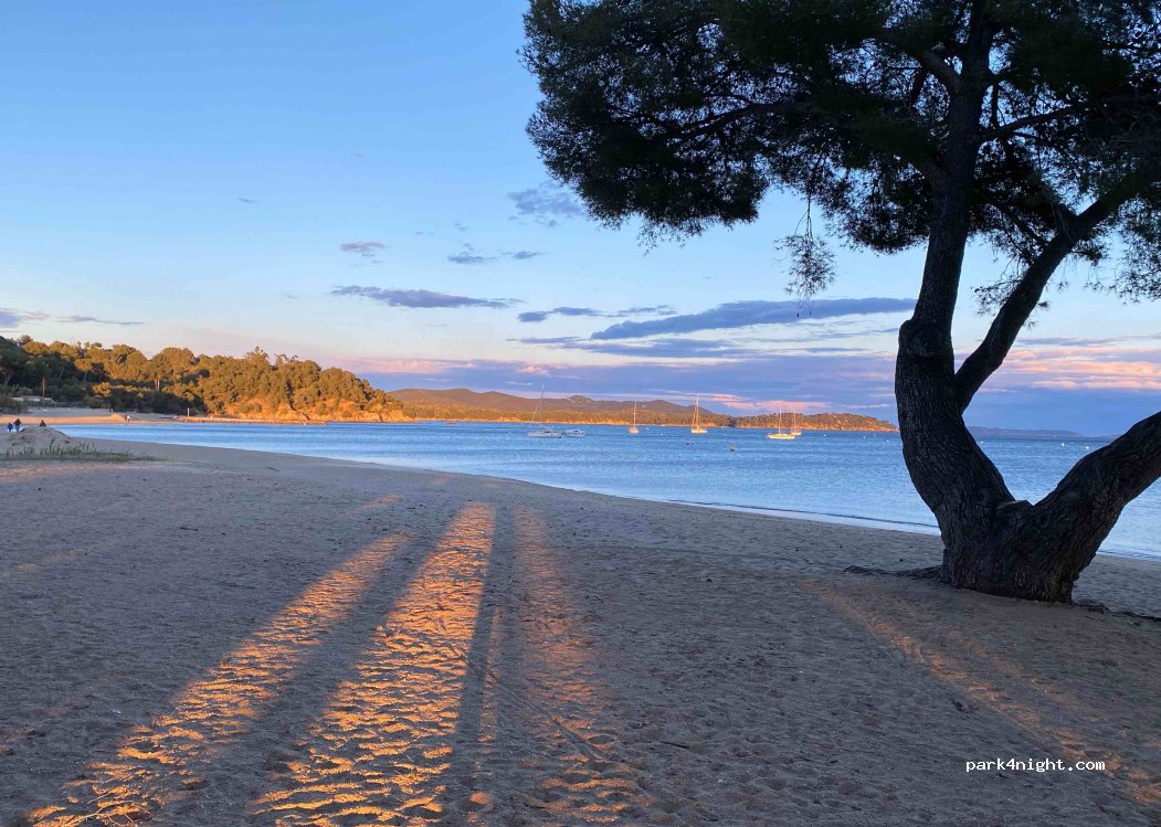 (83250) La Londe-les-Maures - 800 Boulevard Plage de l'Argentière — foto